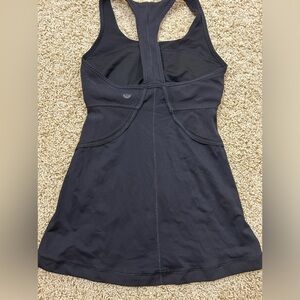 Lululemon tank top size 4